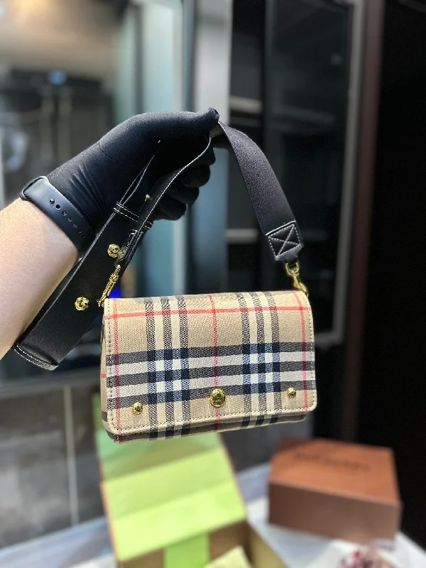 BURBERRY HANDBAG SHOULDER BAG