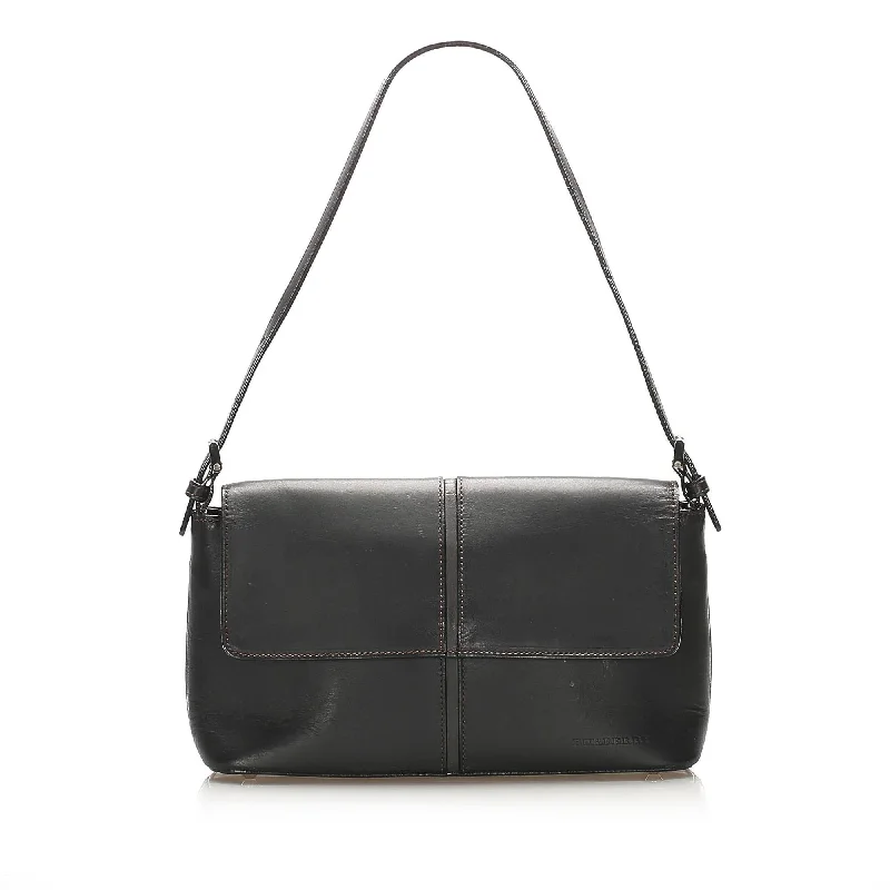 Burberry Leather Shoulder Bag (SHG-15650)